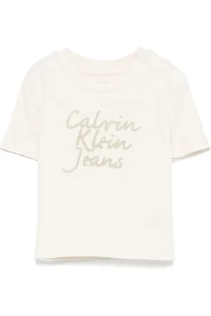 Calvin Klein Playera con logo afelpado