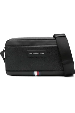 Tommy Hilfiger Mochila tipo mensajero con logo en relieve