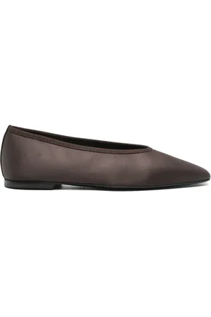 Totême Flats Minimalist