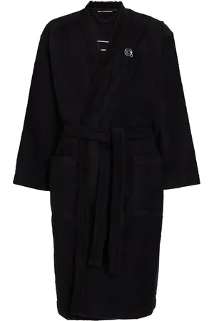 Karl Lagerfeld Bata Ikon