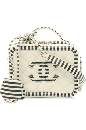CHANEL Cosmetiquera Small Caviar CC Filigree Case 2019