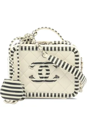 CHANEL Cosmetiquera Small Caviar CC Filigree Case 2019