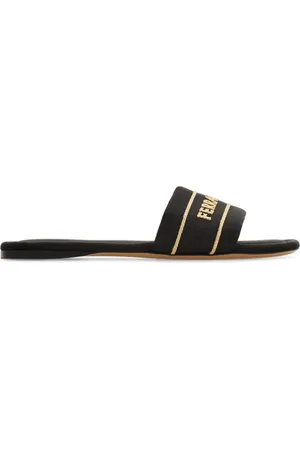 Salvatore Ferragamo Flip flops con logo