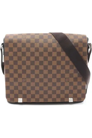LOUIS VUITTON Bolsa de hombro District NM MM 2021