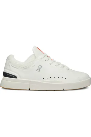 On Running On The Roger Advantege WMNS "White Spice"