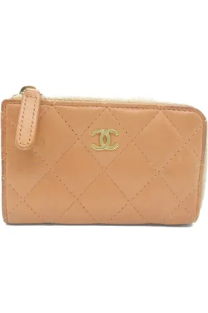 CHANEL Cartera con capitonado de rombos y logo CC 2018