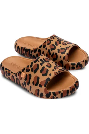 Melissa Slippers con estampado de leopardo