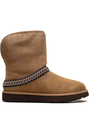 UGG Botas Classic Short Crescent Chestnut