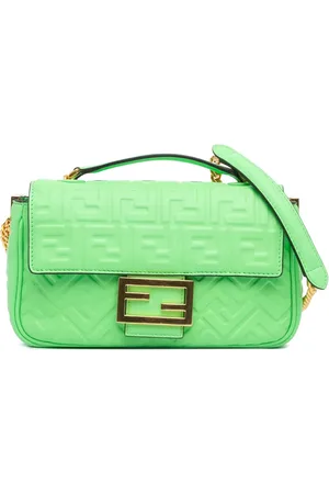 Fendi Bolsa de hombro Zucca Embossed Leather Chain Midi baguette 2010-2024