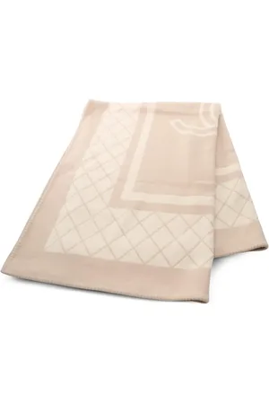 CHANEL Mascada con logo en intarsia 1986-1988