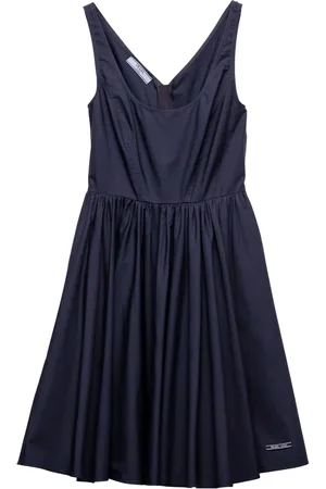 Prada Vestido tejido de canalé con pliegues en la falda