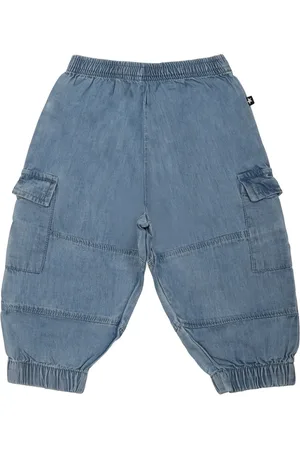 Molo Jeans con etiqueta del logo
