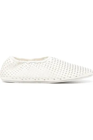 St Agni Flats con perforaciones