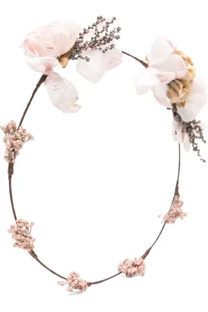 Amaya Corona con motivo floral