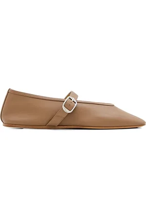 Le Monde Beryl Flats Stelea