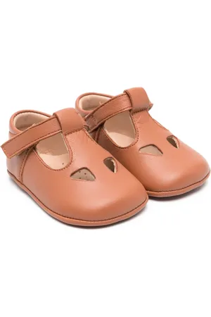 Eli1957 Zapatos primeros pasos con perforaciones