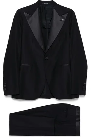 TAGLIATORE Traje con detalle de broche