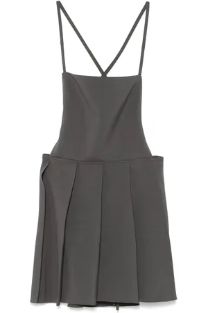 Low Classic Vestido corto con diseño plisado