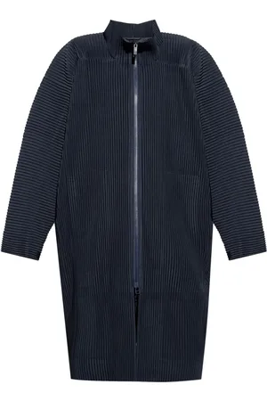 Issey Miyake Abrigo January