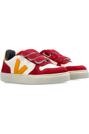 Veja Tenis con parche del logo