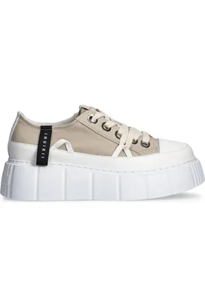 INUIKII Tenis bajos Matilda en lona