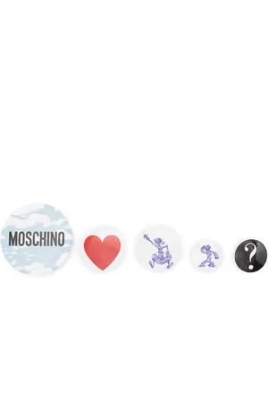 Moschino Set de cinco prendedores con motivo del logo