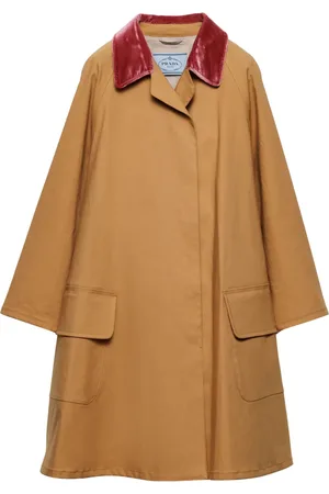 Prada Impermeable con botones