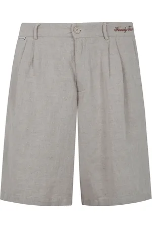 Family First Shorts con logo bordado
