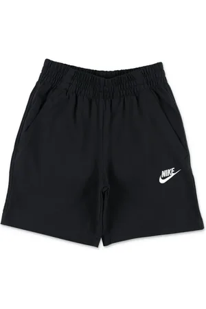 Nike Shorts texturizados con logo bordado