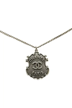 CHANEL Collar Paris-Dallas Silver CC Sheriff Badge Pendant Necklace 2014