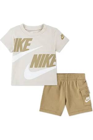 Nike Set de shorts y playera con volantes
