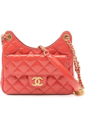 CHANEL Bolsa de hombro Wavy CC 2021