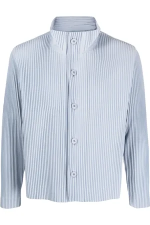 Issey Miyake Chamarra plisada con botones