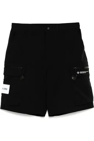 Izzue Shorts cargo con parche del logo