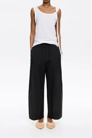 Bimba y Lola Pantalones texturizados con pinzas