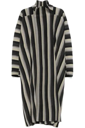 Issey Miyake Abrigo RB_Stripes 2