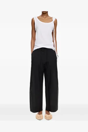 Bimba y Lola Pantalones texturizados con pinzas