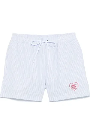 Family First Shorts de playa con rayas estampadas