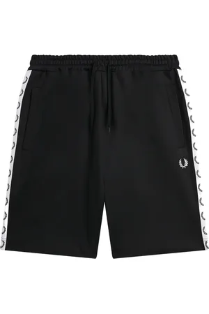 Fred Perry Shorts deportivos con logo bordado