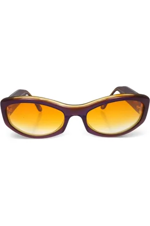 CHANEL Lentes de sol con armazón ovalada y logo CC 1990-2000