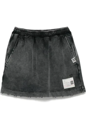 Maison Mihara Yasuhiro Shorts de algodón