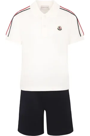 Moncler Set de playera tipo polo y shorts con parche del logo
