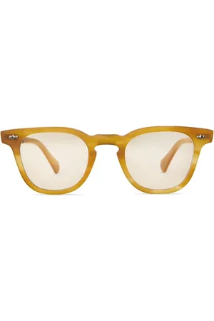 Mr. Leight Lentes Dean C