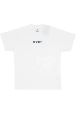 Nike Playera NSW Premium Essentials NY Court "White"