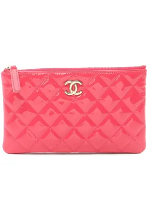CHANEL 2020-2021 quilted leather wallet