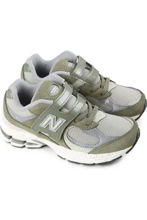 New Balance Tenis 2002
