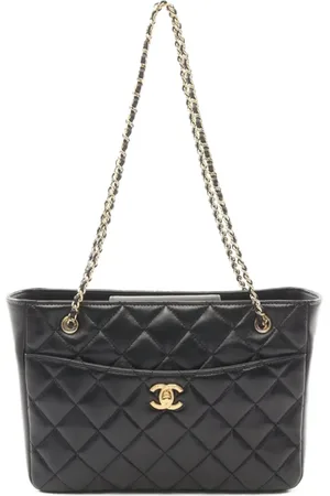 CHANEL Bolsa de hombro con capitonado de rombos pequeña 2021