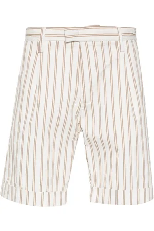 MYTHS Shorts con estampado de rayas