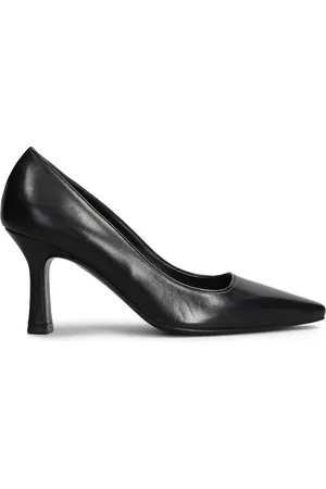 Julie Dee Leather pumps
