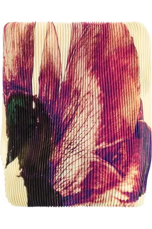 Issey Miyake Mascada con estampado floral
